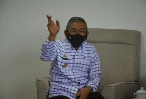 Gubernur Sulbar Ali Baal Masdar.