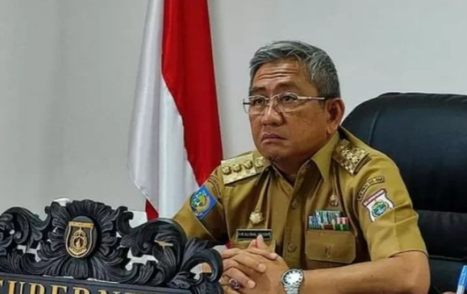 Gubernur Sulbar Ali Baal Masdar.